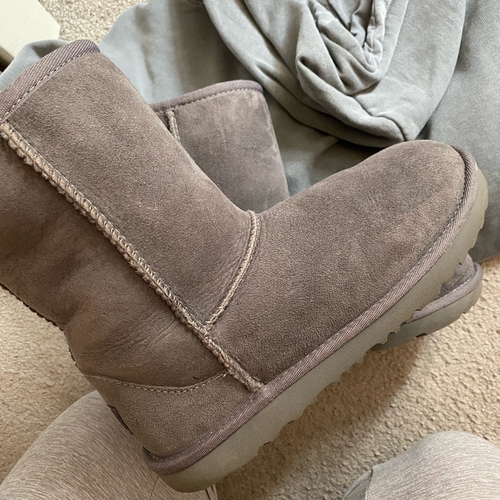 UGGs